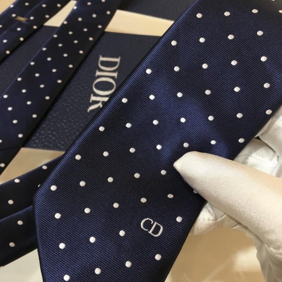 🚢🚢Dior Men's CD Embroidered Blue True Silk Tie - Picture 5 of 6